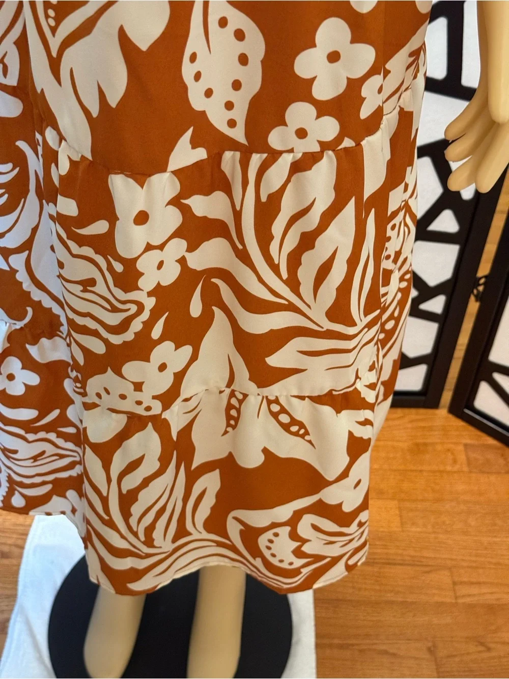 Umgee Tan & White Floral Button-Front Midi Dress NWT - Picture 7 of 8